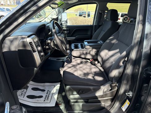 Used 2018 Chevrolet Silverado 1500 LT w/ All Star Edition image 12