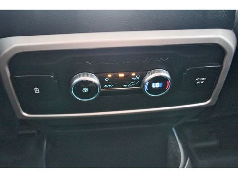 Used 2024 Ford Expedition XLT RWD image 16
