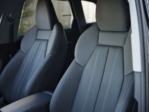 Certified 2025 Audi Q5 Premium Plus w/ Premium Plus image 21