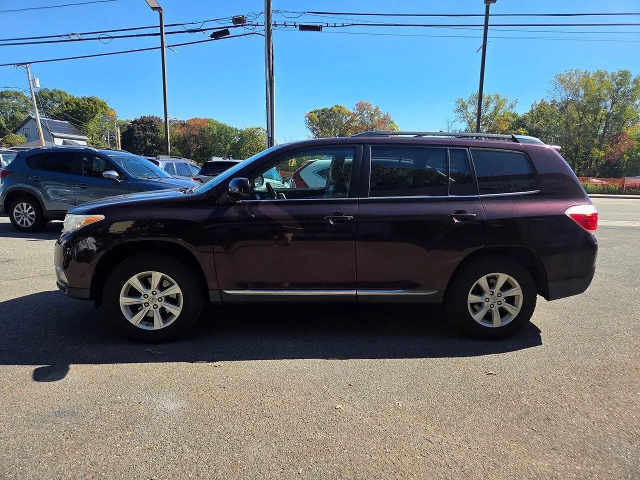 Used 2012 Toyota Highlander SE w/ Tow Pkg AWD/4WD image 14