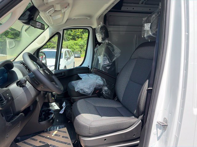 New 2026 RAM ProMaster 2500 w/ Convenience Group FWD image 12