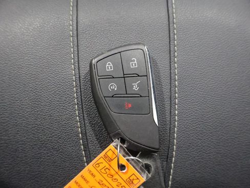 Used 2025 Chevrolet Traverse LT w/ LPO, Floor Liner Package AWD/4WD image 28