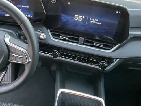 New 2025 Chevrolet Equinox LT w/ Midnight Edition image 17