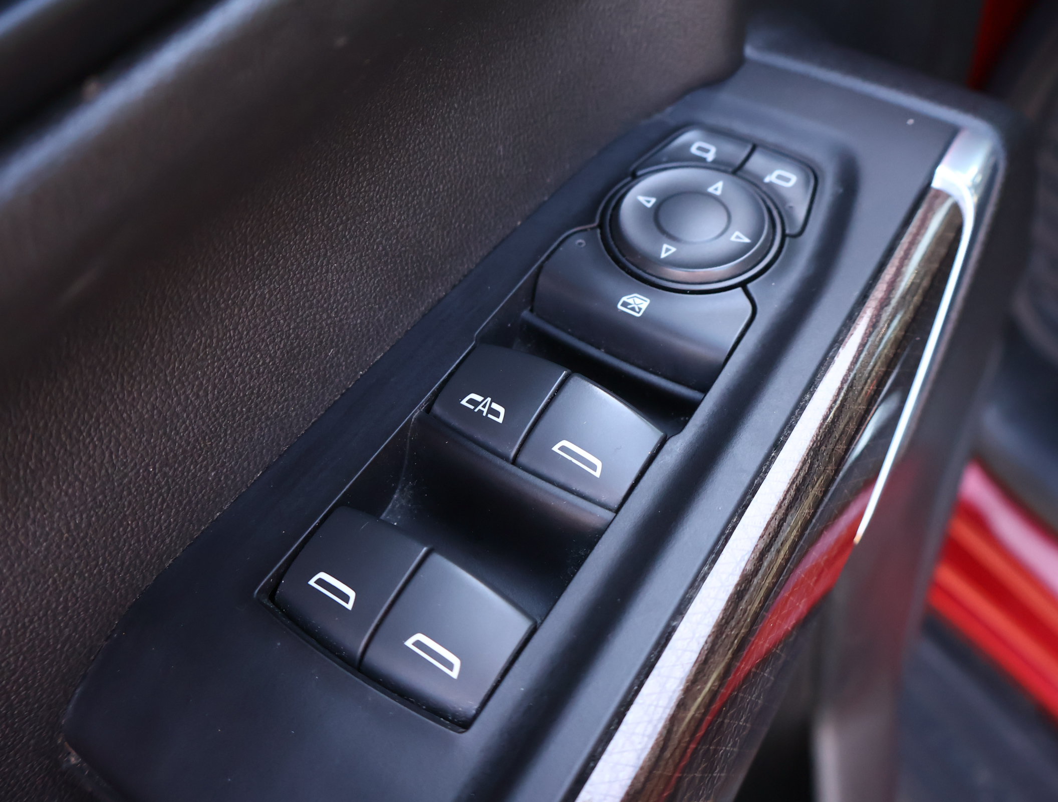 Used 2022 Chevrolet Silverado 1500 RST AWD/4WD image 8