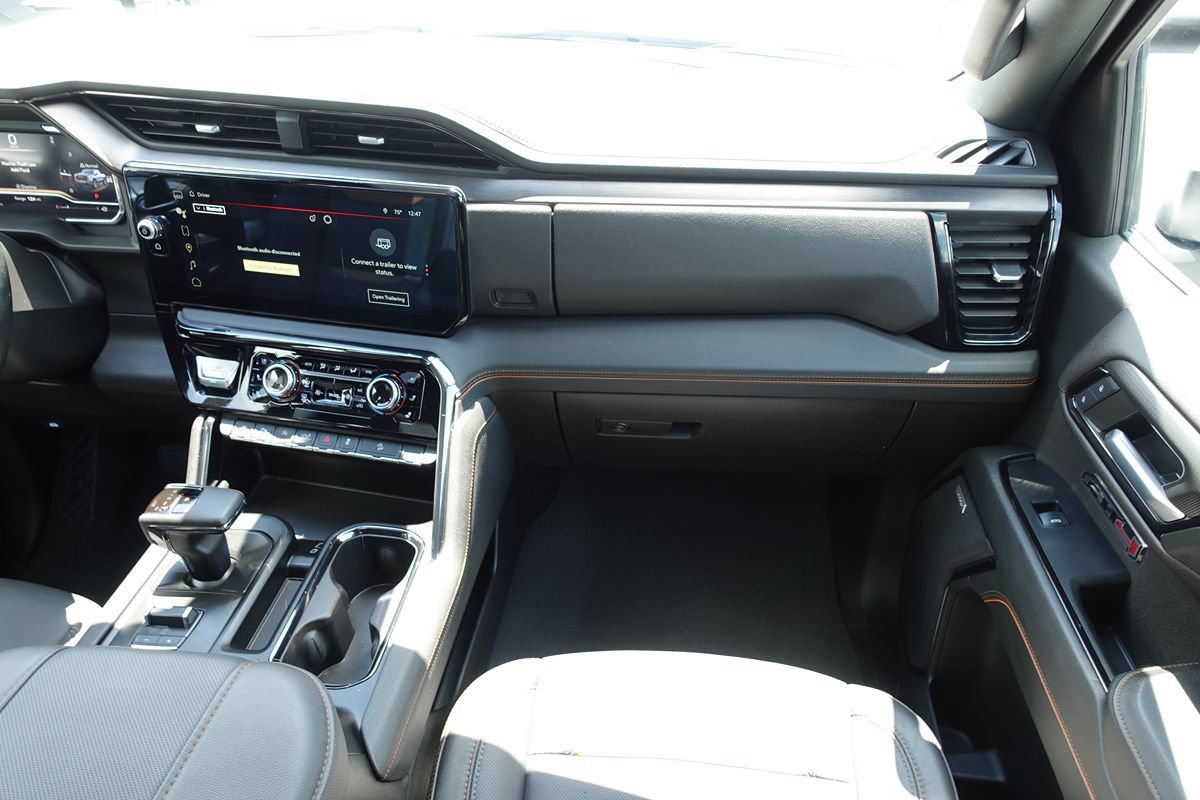 Used 2024 GMC Sierra 1500 AT4 w/ Technology Package AWD/4WD image 48