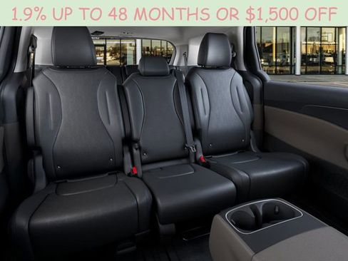 New 2026 Kia Carnival FWD image 17