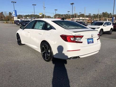 Certified 2022 Honda Accord Sport image 4