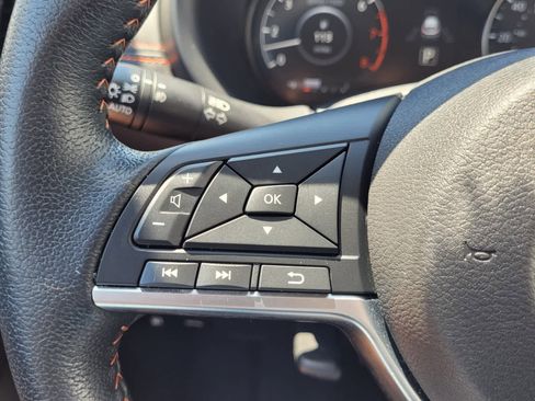 Used 2024 Nissan Kicks SR image 12