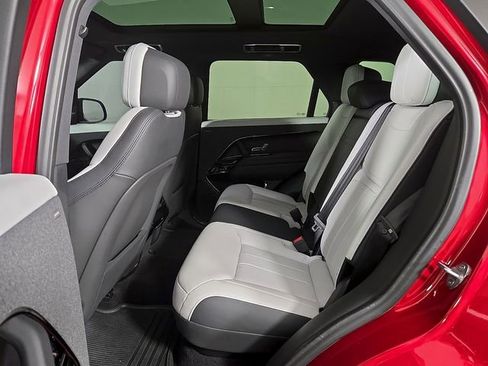 Used 2023 Land Rover Range Rover Sport SE Dynamic image 11