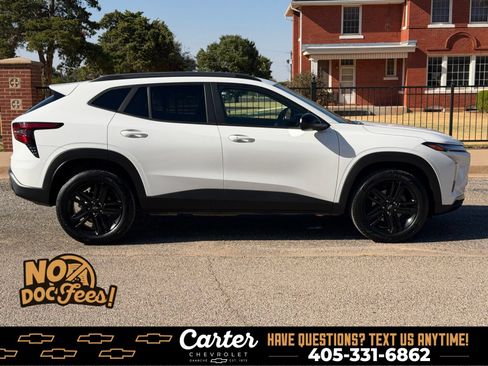 Used 2025 Chevrolet Trax ACTIV w/ Driver Confidence Package FWD image 3