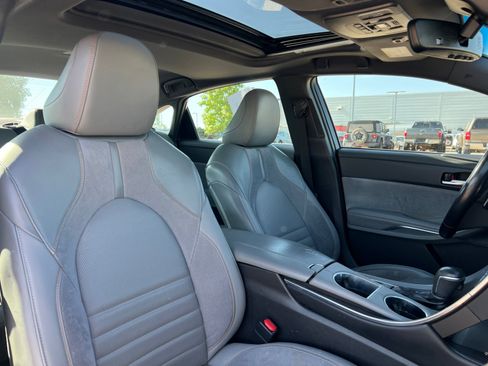 Used 2019 Toyota Avalon XSE FWD image 19