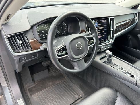 Used 2017 Volvo S90 T6 Momentum w/ Vision Package AWD/4WD image 4