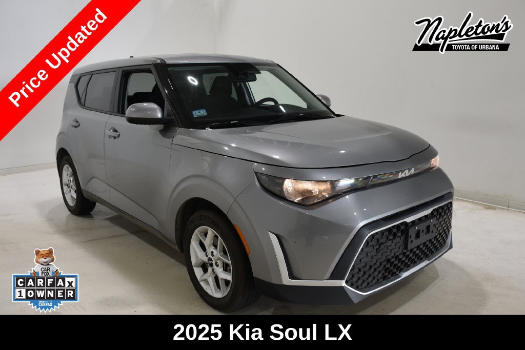 Used 2025 Kia Soul LX w/ LX Technology Package FWD image 1