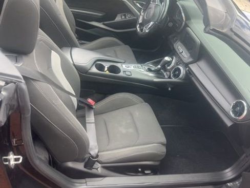 Used 2019 Chevrolet Camaro LT image 4