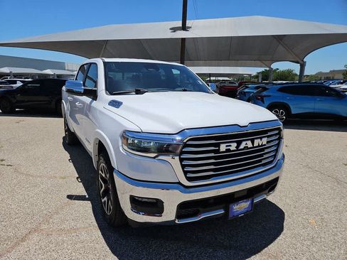Used 2025 RAM 1500 Laramie AWD/4WD image 2
