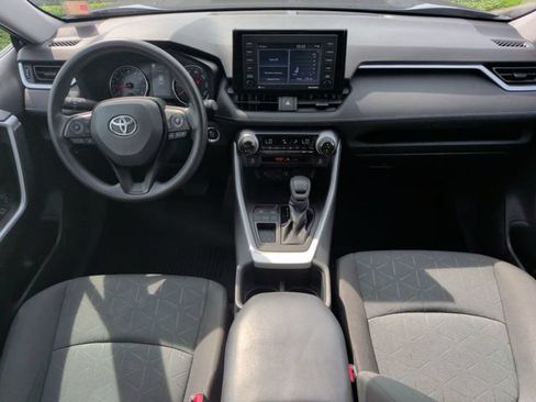 Used 2022 Toyota RAV4 XLE FWD image 27