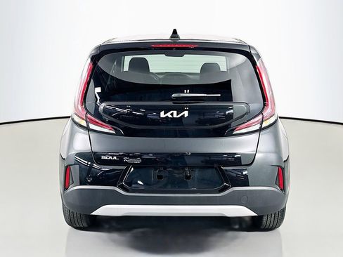 Used 2025 Kia Soul LX w/ LX Technology Package FWD image 6
