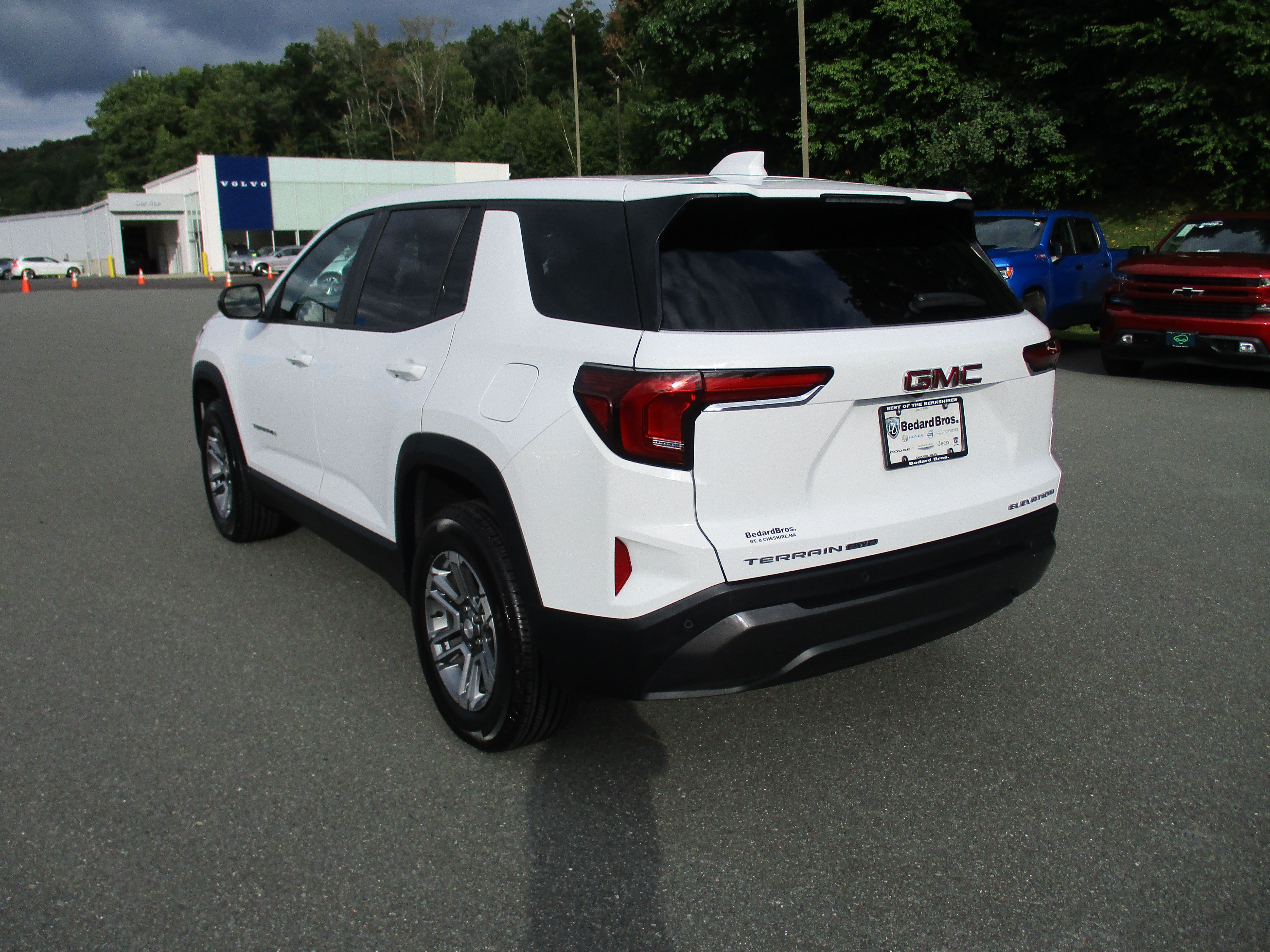 Certified 2026 GMC Terrain Elevation AWD/4WD image 7