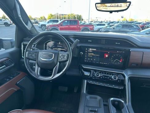 Certified 2024 GMC Sierra 3500 Denali Ultimate AWD/4WD image 17