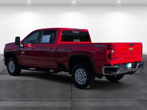 Used 2025 Chevrolet Silverado 2500 LT image 3