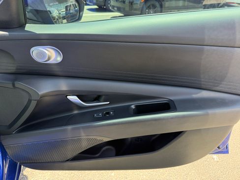 Used 2024 Hyundai Elantra SEL FWD image 16