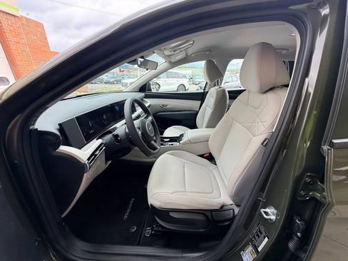 Used 2025 Hyundai Tucson SE AWD/4WD image 13