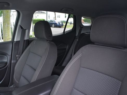 Used 2024 GMC Terrain SLE AWD/4WD image 10