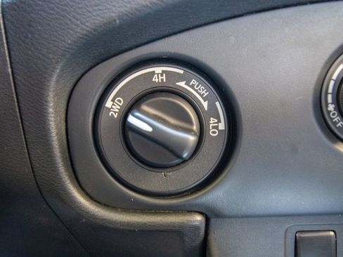 Used 2022 Nissan Frontier S w/ Technology Package AWD/4WD image 26