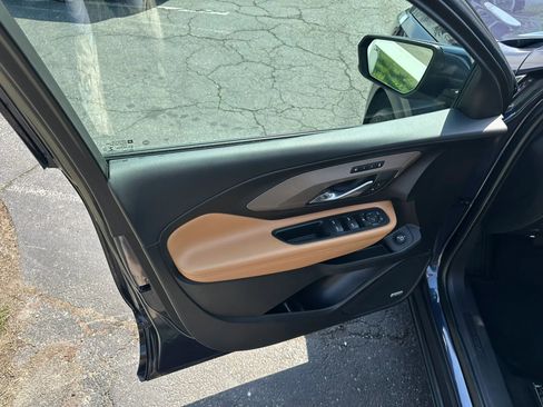 Used 2019 GMC Terrain SLT w/ Infotainment Package II AWD/4WD image 36
