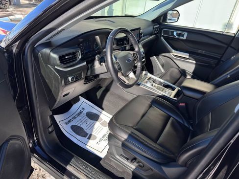 Used 2021 Ford Explorer XLT w/ Equipment Group 202A image 15