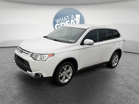 Used 2015 Mitsubishi Outlander SE AWD/4WD image 8