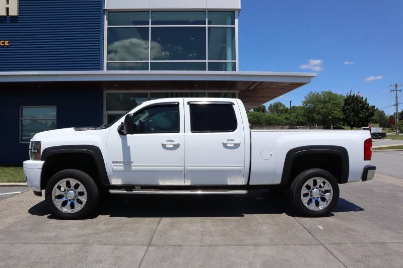 Used 2014 Chevrolet Silverado 3500 LTZ w/ LTZ Plus Package AWD/4WD image 6