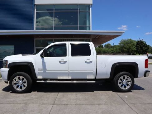 Used 2014 Chevrolet Silverado 3500 LTZ w/ LTZ Plus Package AWD/4WD image 6