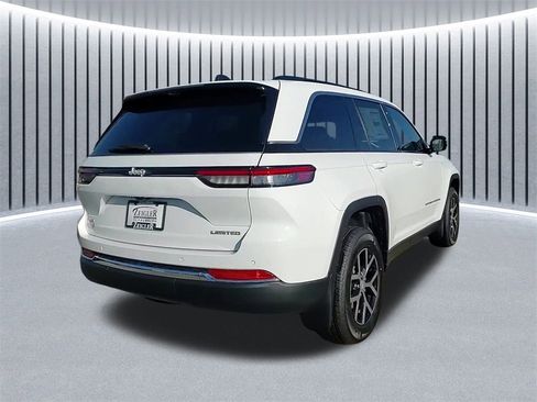 New 2025 Jeep Grand Cherokee Limited w/ Luxury Tech Group II image 3