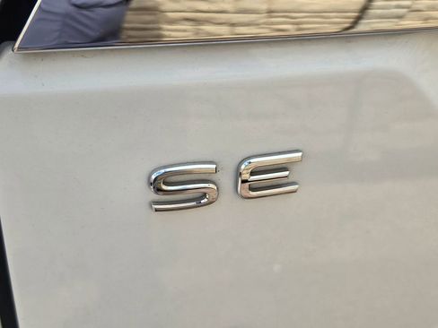 Used 2024 Volkswagen Atlas SE FWD image 21