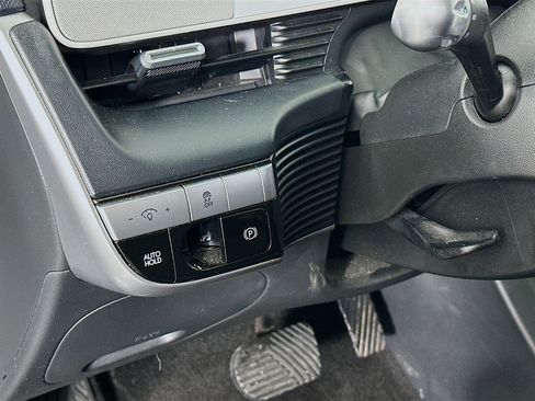 Used 2023 Hyundai Ioniq 5 SE image 17