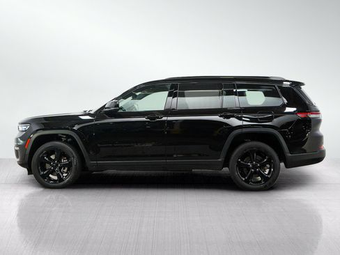 Used 2024 Jeep Grand Cherokee L Limited w/ Black Appearance Package AWD/4WD image 3