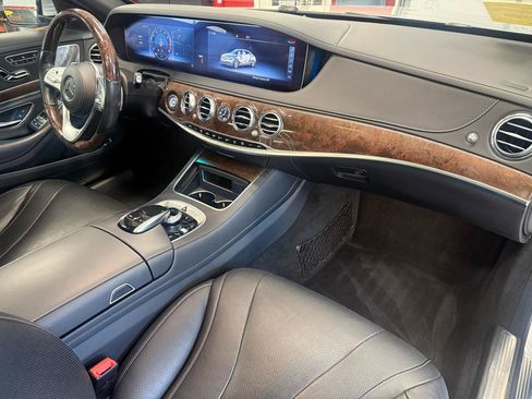 Used 2019 Mercedes-Benz S 450 4MATIC Sedan w/ AMG Line Exterior image 40