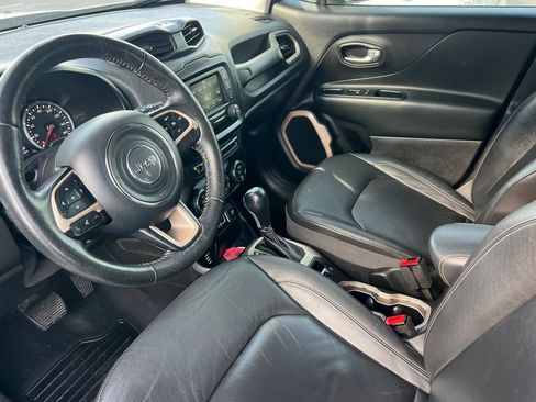 Used 2016 Jeep Renegade Limited image 7