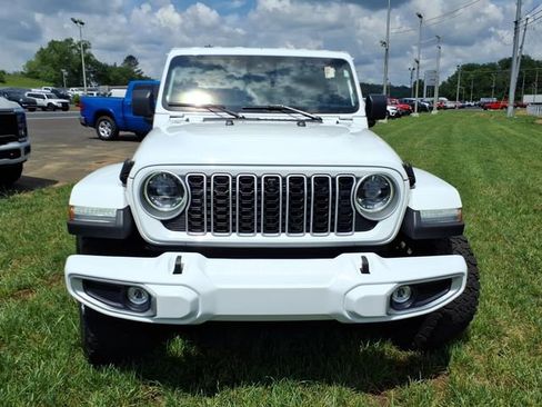 Used 2024 Jeep Wrangler Unlimited Sahara w/ Technology Group AWD/4WD image 34