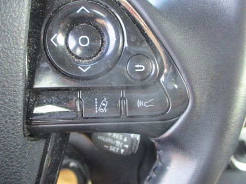 Used 2021 Toyota Prius Prime LE image 13