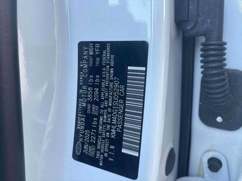 Certified 2025 Hyundai Elantra Sport FWD image 16