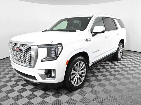 Used 2023 GMC Yukon Denali AWD/4WD image 2