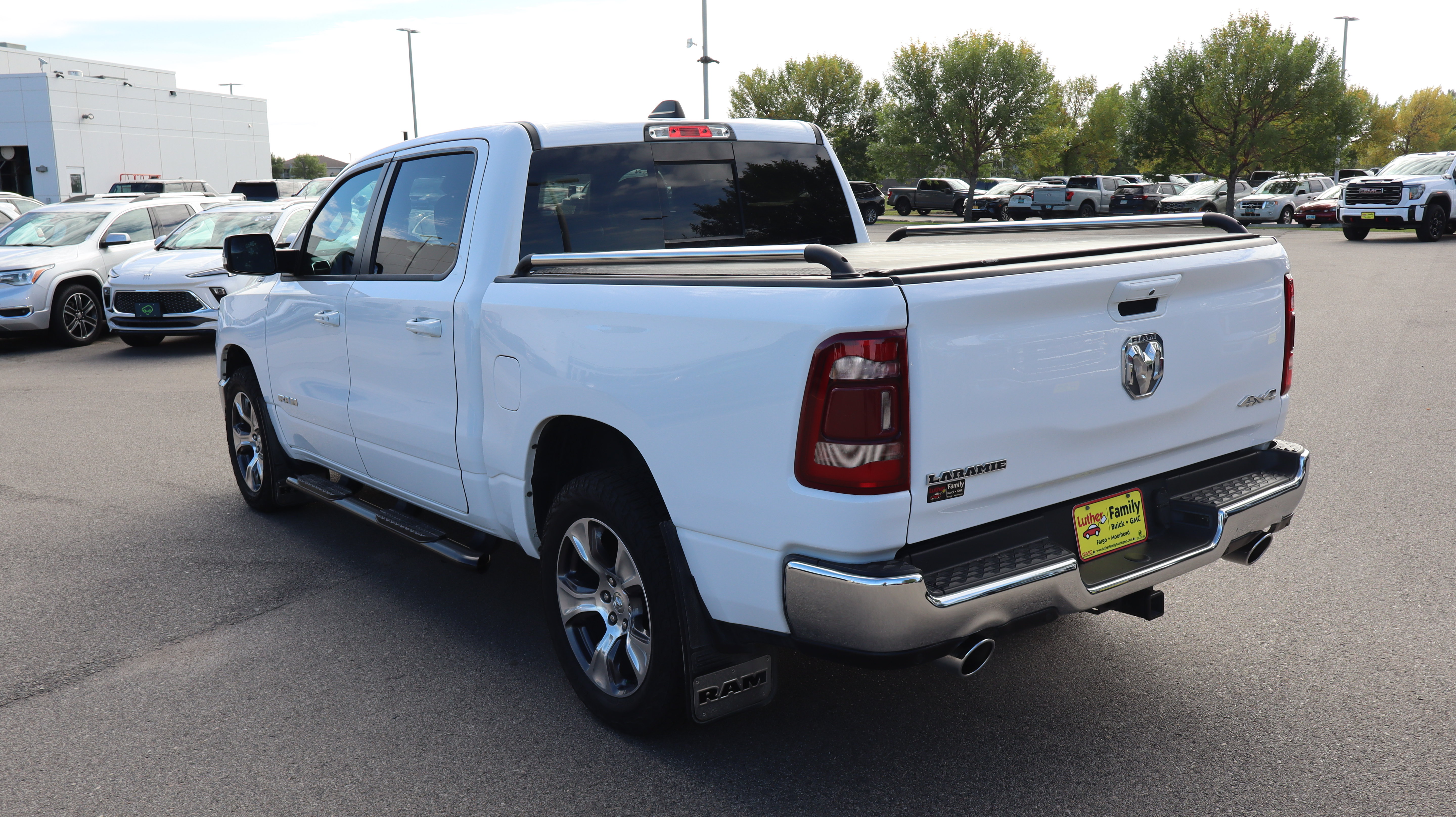 Used 2023 RAM 1500 Laramie AWD/4WD image 5