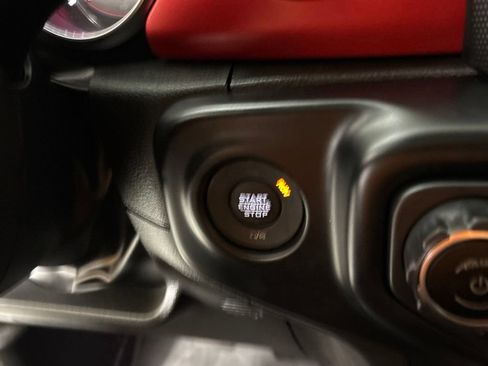 Used 2022 Jeep Wrangler Unlimited Rubicon AWD/4WD image 26