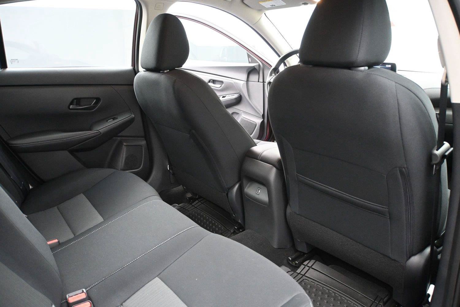 Used 2024 Nissan Sentra SV FWD image 18