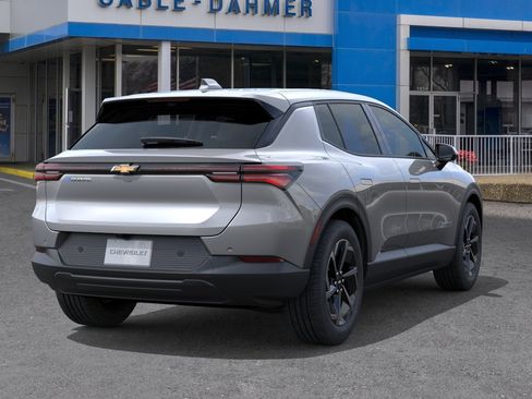 New 2026 Chevrolet Equinox EV LT w/ Comfort Package FWD image 4
