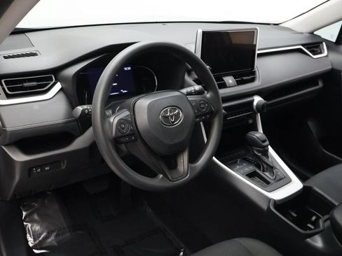 Certified 2025 Toyota RAV4 LE FWD image 15