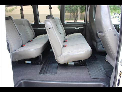 Used 2024 Chevrolet Express 3500 LT w/ LT Preferred Equipment Group RWD image 15