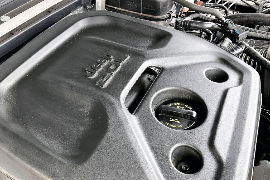Used 2026 Jeep Wrangler Unlimited Sahara AWD/4WD image 34